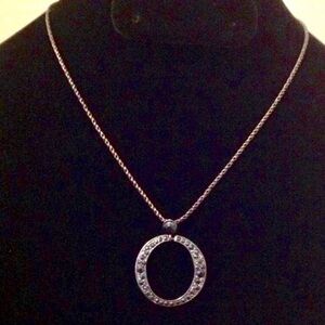 Y2K Liz Claiborne Black Rhinestone Circular Pendant Gunmetal Necklace 16-18”